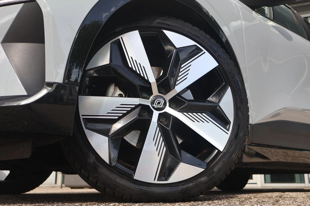 Renault Megane E-Tech – foto 8