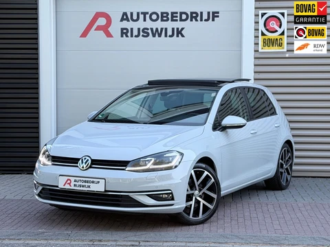 Volkswagen Golf 1.4 TSI Highline Business R Pano/Virtual/AppleCar
