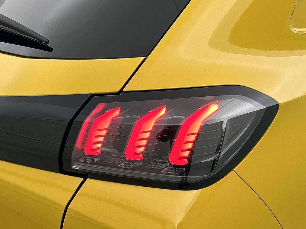 Peugeot e-208 – foto 24
