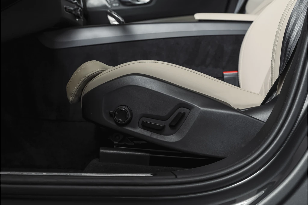 Volvo XC60 – foto 22