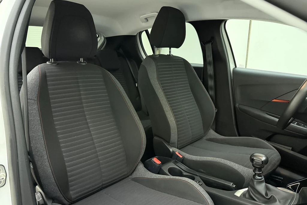 Peugeot 208 – foto 10