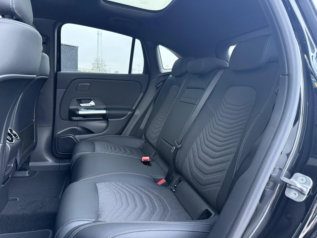 Mercedes-Benz EQA – foto 7