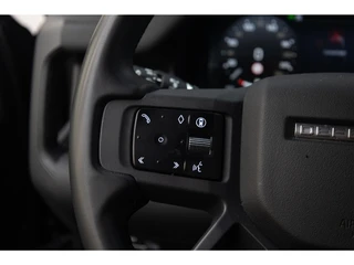 Land Rover Defender – thumbnail 17