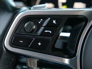 Porsche Cayenne – thumbnail 25