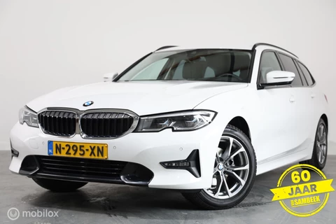 BMW 3-serie Touring 318i - Carplay - Stoelverwarming - Navi