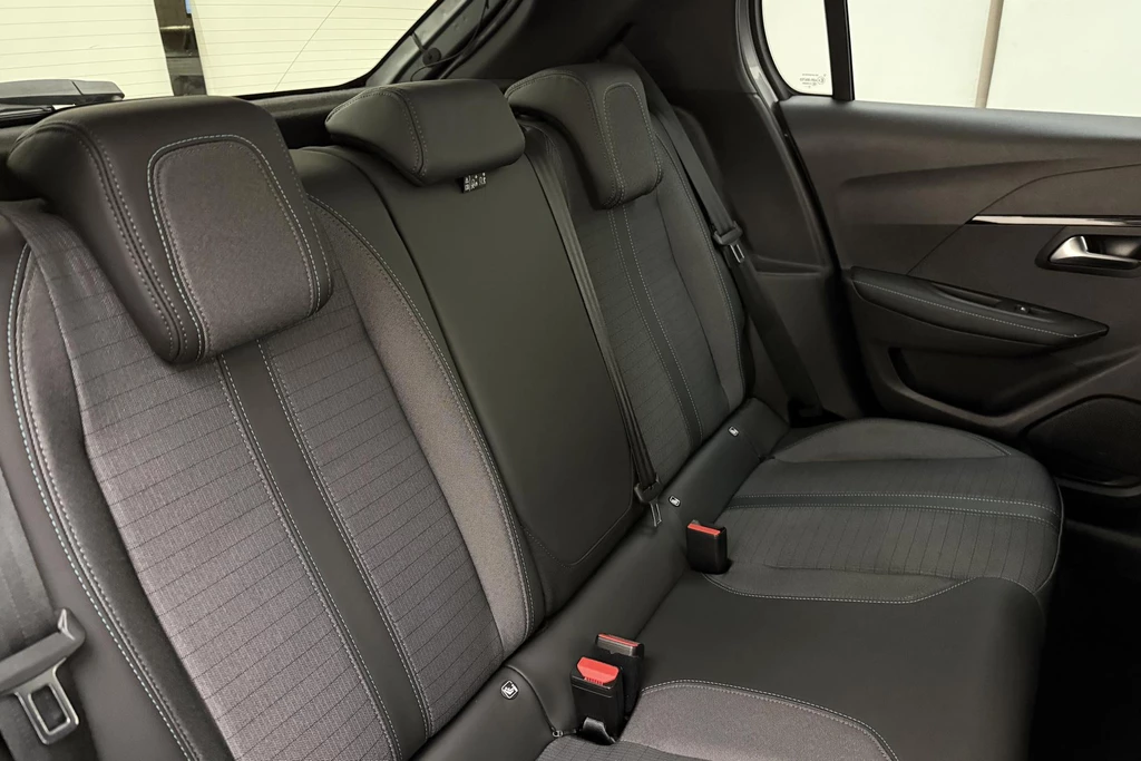 Peugeot 208 – foto 16