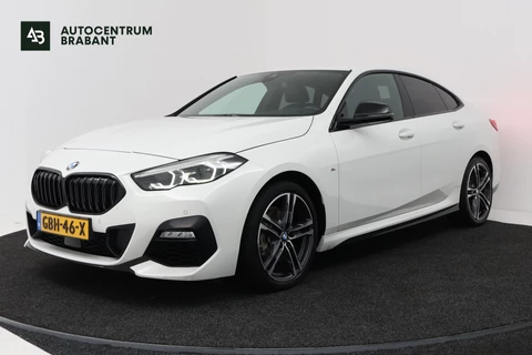 BMW 2-serie Gran Coupé 218i High Executive (CAMERA, STOELVERWARMING, NAVIGATIE, HUD DISPLAY, DEALER ONDERHOUDEN)