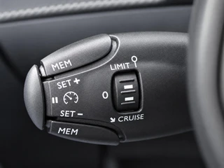 Peugeot 208 – thumbnail 22