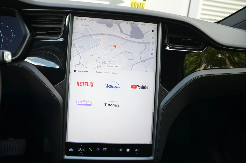 Tesla Model X – foto 27