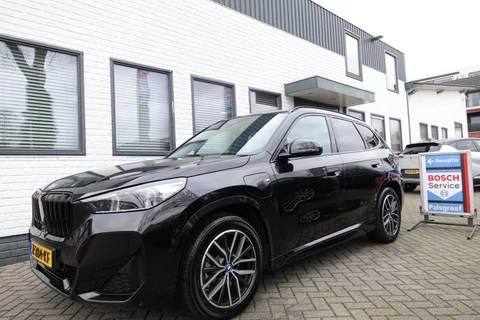 BMW X1 XDRIVE 30E M-Sport Panorama Trekhaak BOMVOL