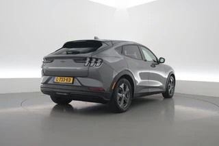 Ford Mustang Mach-E – thumbnail 4