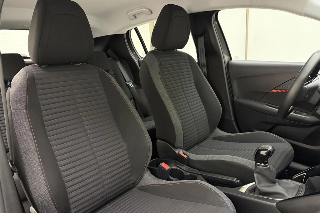 Peugeot 208 – foto 11