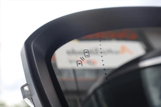 Renault Megane E-Tech – thumbnail 23