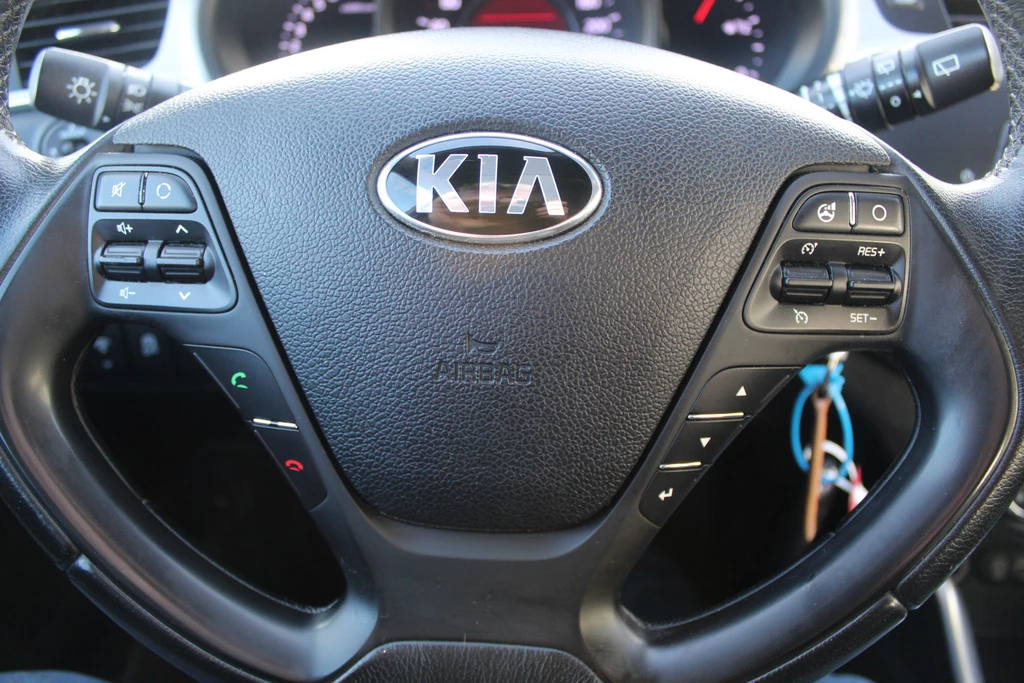 Kia cee'd – foto 17