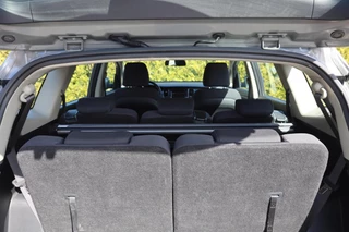 Kia Carens – thumbnail 58