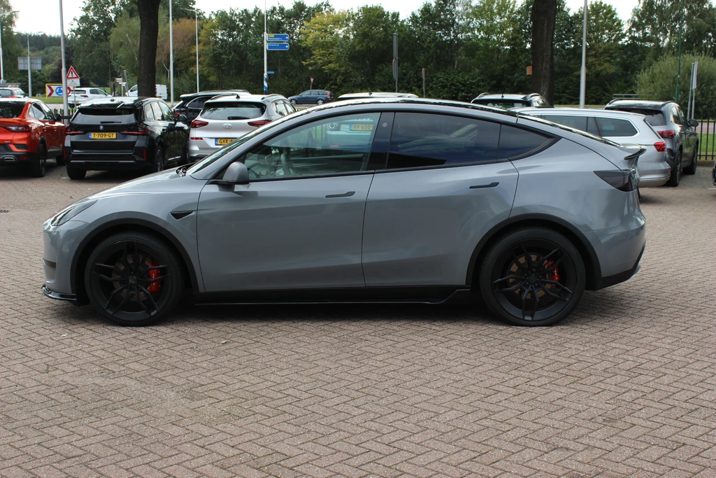 Tesla Model Y – foto 2