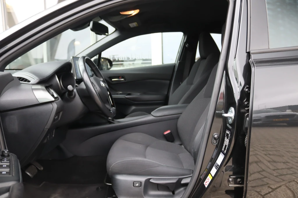 Toyota C-HR – foto 16
