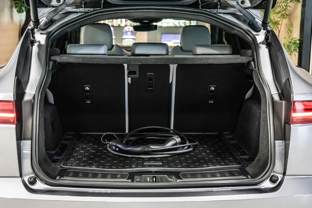 Jaguar E-PACE – foto 24