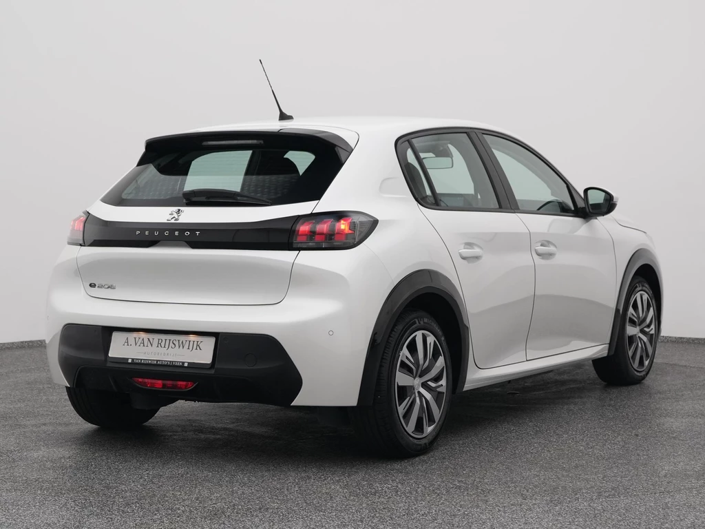Peugeot e-208 – foto 11