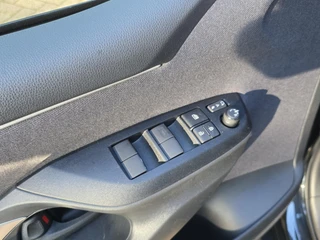 Mazda 2 Hybrid – thumbnail 13