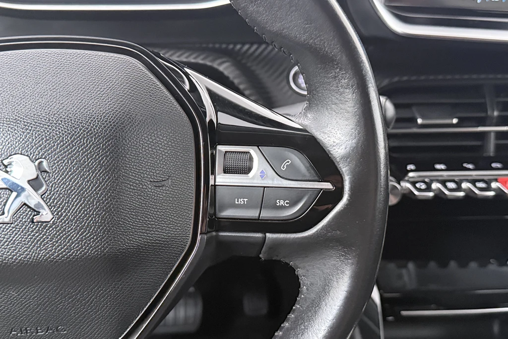 Peugeot e-208 – foto 18