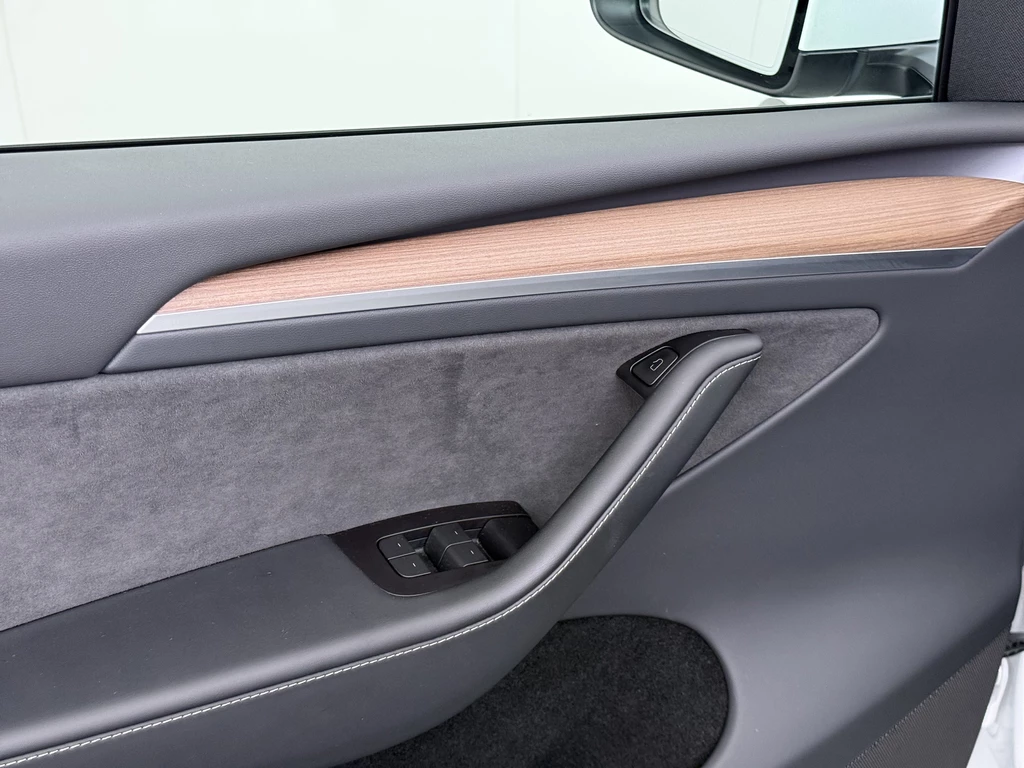 Tesla Model Y – foto 33