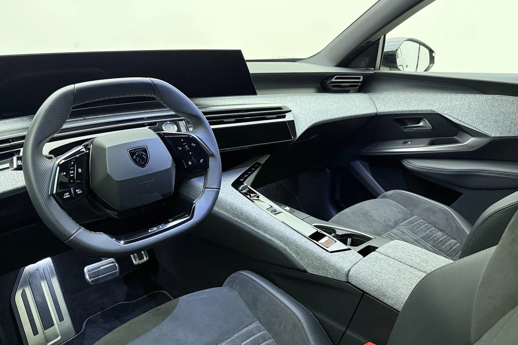 Peugeot e-3008 – foto 11