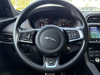 Jaguar F-PACE – thumbnail 22
