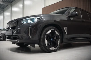 BMW iX3 – thumbnail 2
