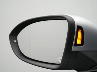 Volkswagen Golf – thumbnail 32