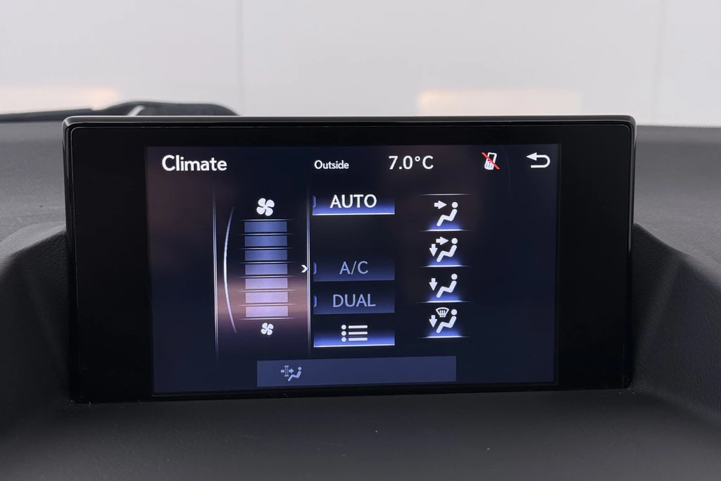 Lexus CT – foto 25
