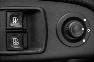 Opel Vivaro – thumbnail 24