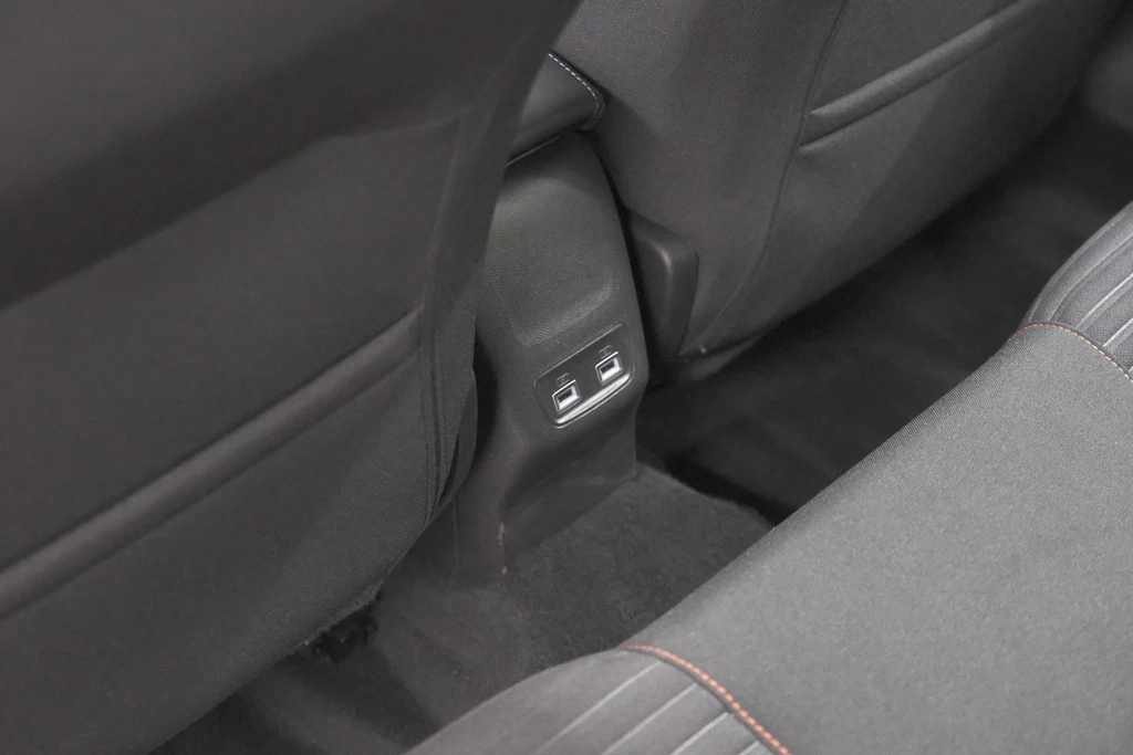 Peugeot e-208 – foto 31