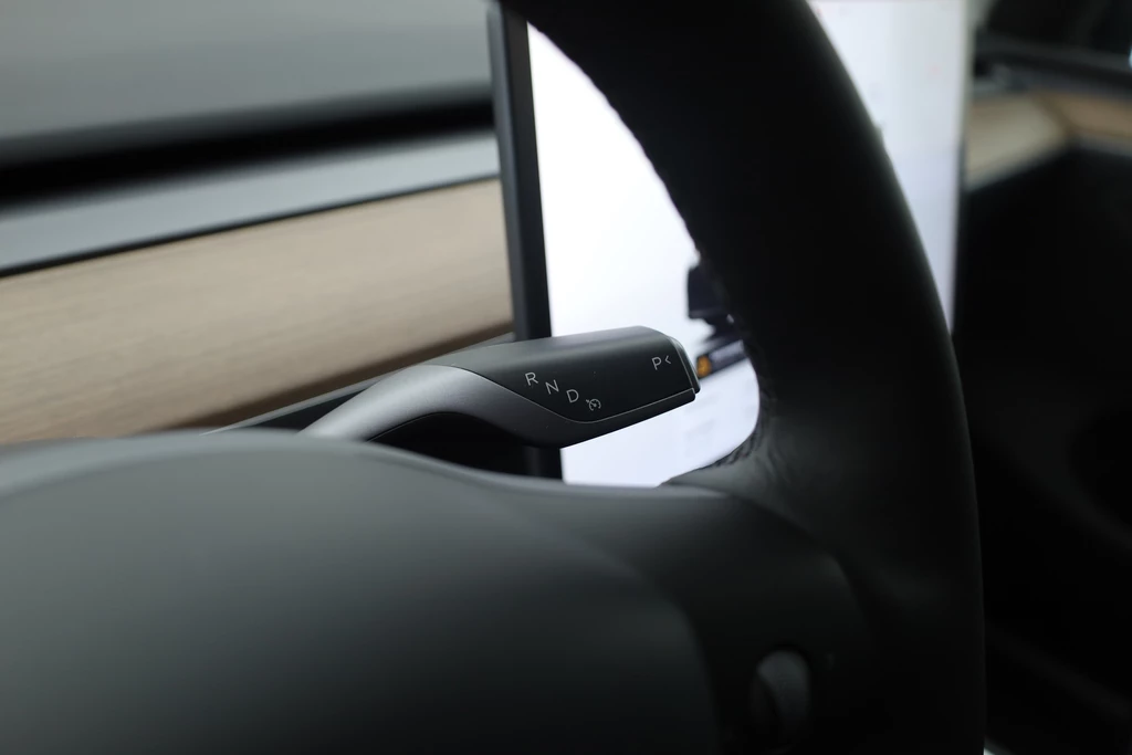 Tesla Model Y – foto 11