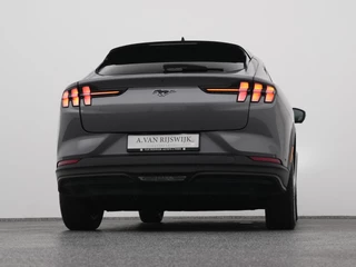 Ford Mustang Mach-E – thumbnail 9