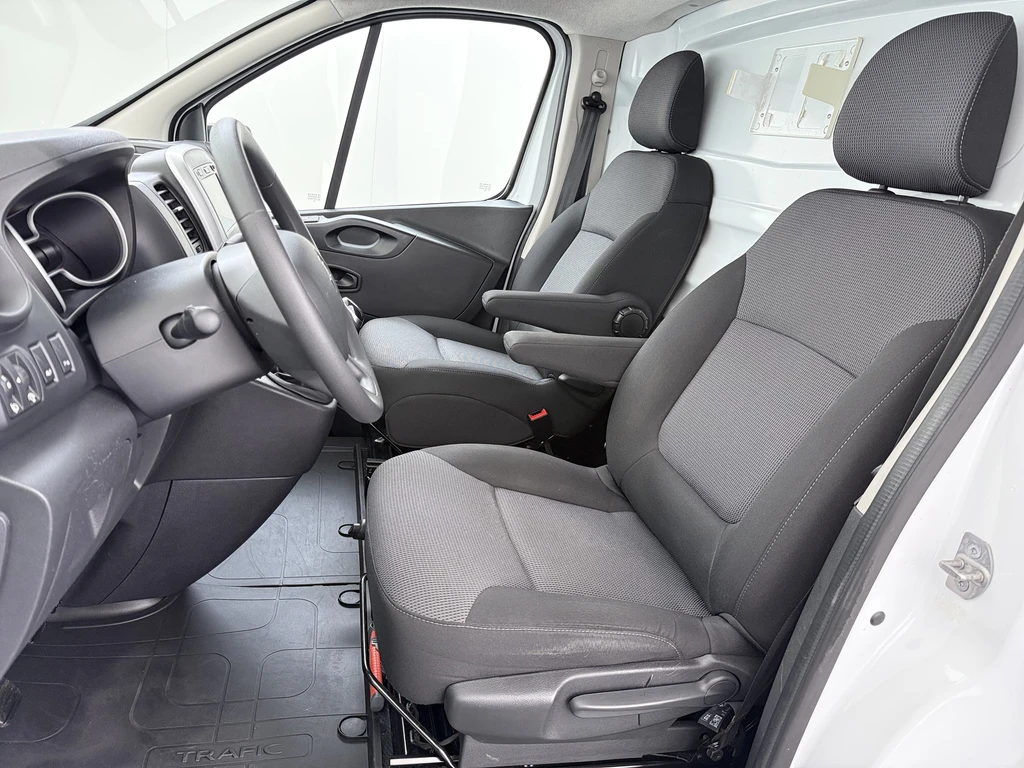 Renault Trafic – foto 12