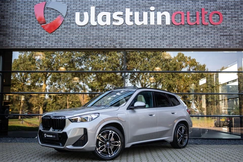 BMW X1 xDrive25e M-sport , Panoramadak, Trekhaak, Harman&Kardon, Adap. Cruise, Massage, Keyless