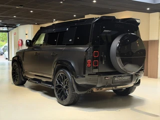 Land Rover Defender – thumbnail 3