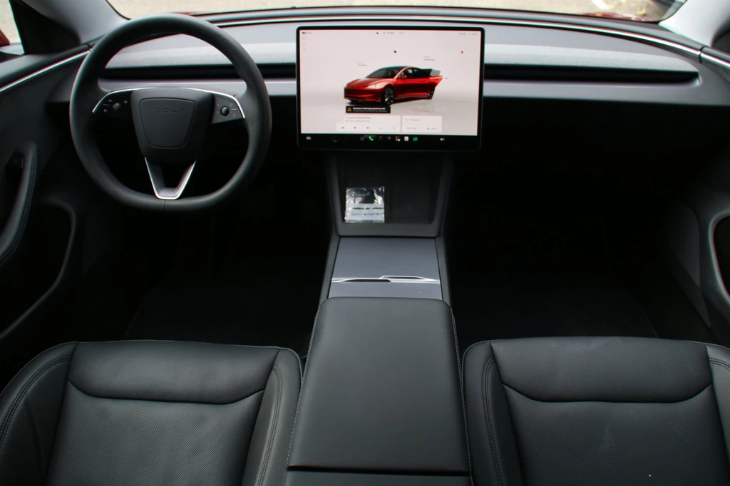Tesla Model 3 – foto 12