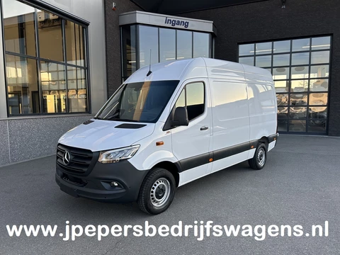 Mercedes-Benz Sprinter 317 CDI L2 H2 Pro LED / MBUX / Navigatie / Camera / Parkeersensoren / Cruise control / Airco / 270 Graden achterdeuren