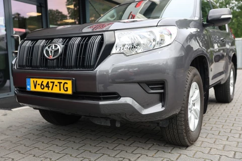 Toyota Land Cruiser Landcruiser 150 2.8D-4D 3DRS COMFORT A/T VAN