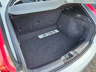 Volvo V40 – thumbnail 36