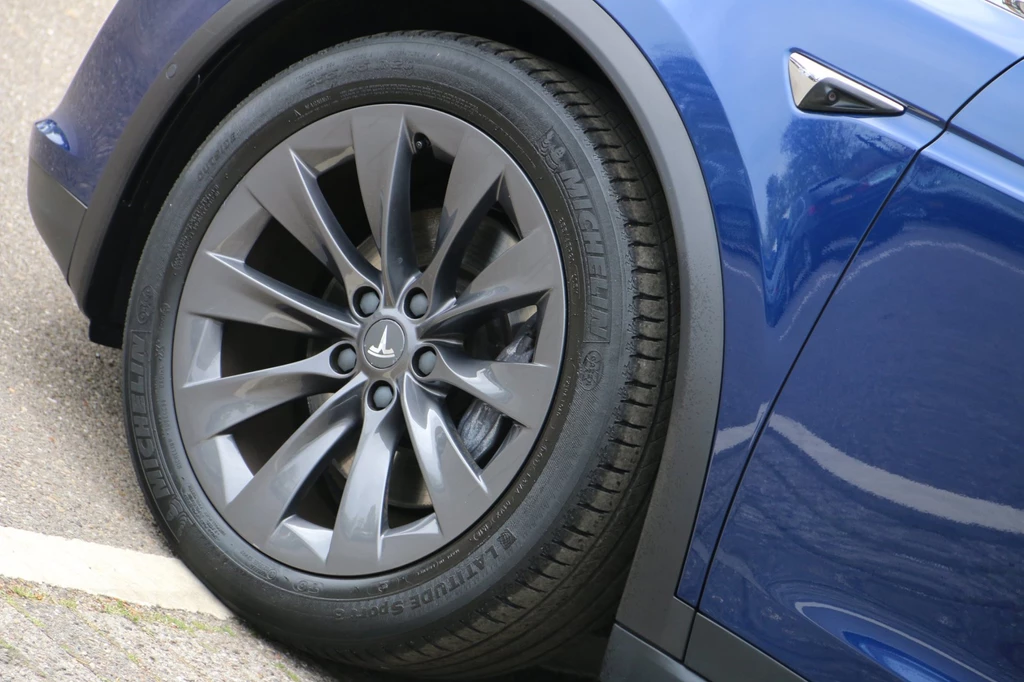 Tesla Model X – foto 7