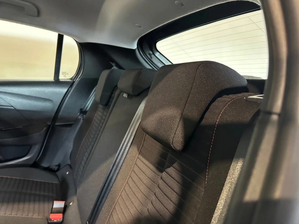 Peugeot 208 – foto 39