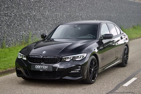 BMW 330i M Sport | Live Cockpit - Keyless - 360 Camera - HK