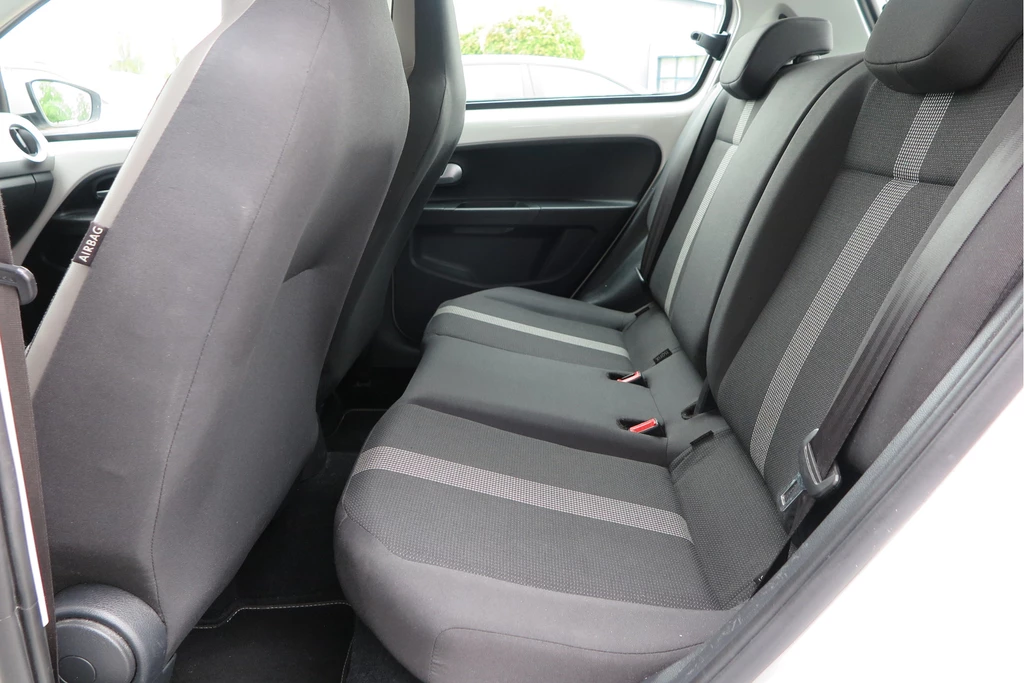 Volkswagen up! – foto 25