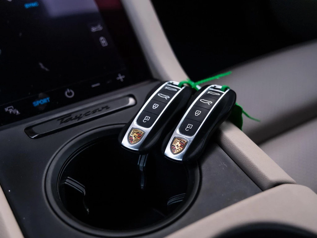 Porsche Taycan – foto 33