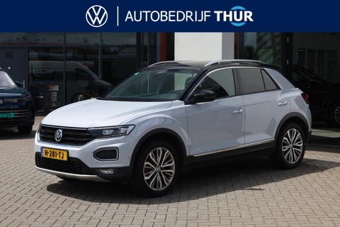 Volkswagen T-Roc 1.5 TSI Sport 150PK / 110kW DSG, Trekhaak, 18" LMV, LED, achteruitrijcamera (rear view), parkeersensoren voor en achter (pdc), navigatie, Apple Carplay & Android Auto, elektrisch verstel-, verwarm- en inklapbare buitenspiegels (spiegelpakket), winterpakket (verwarmbare voorstoelen), dodehoekdetectie (side assist), park assist, adaptieve cruise control (acc), digital cockpit pro, climatronic etc.