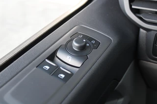 Ford Transit Custom – thumbnail 15