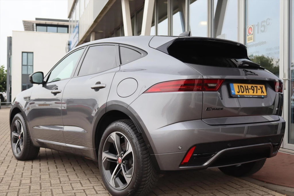 Jaguar E-PACE – foto 8